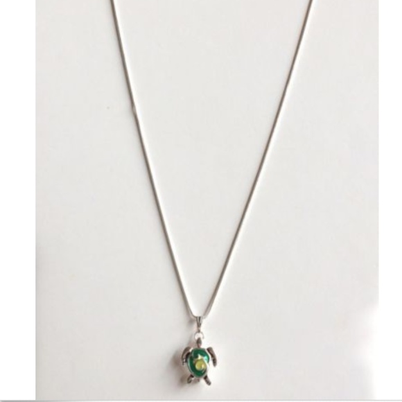Silver Sea Life Turtle Necklace Green Enamel 18-20 inch Chain Plated Nautical - Picture 3 of 8